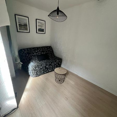 Studio En Duplex La Roquebrussanne Bagian luar foto
