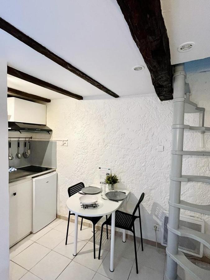 Studio En Duplex La Roquebrussanne Bagian luar foto