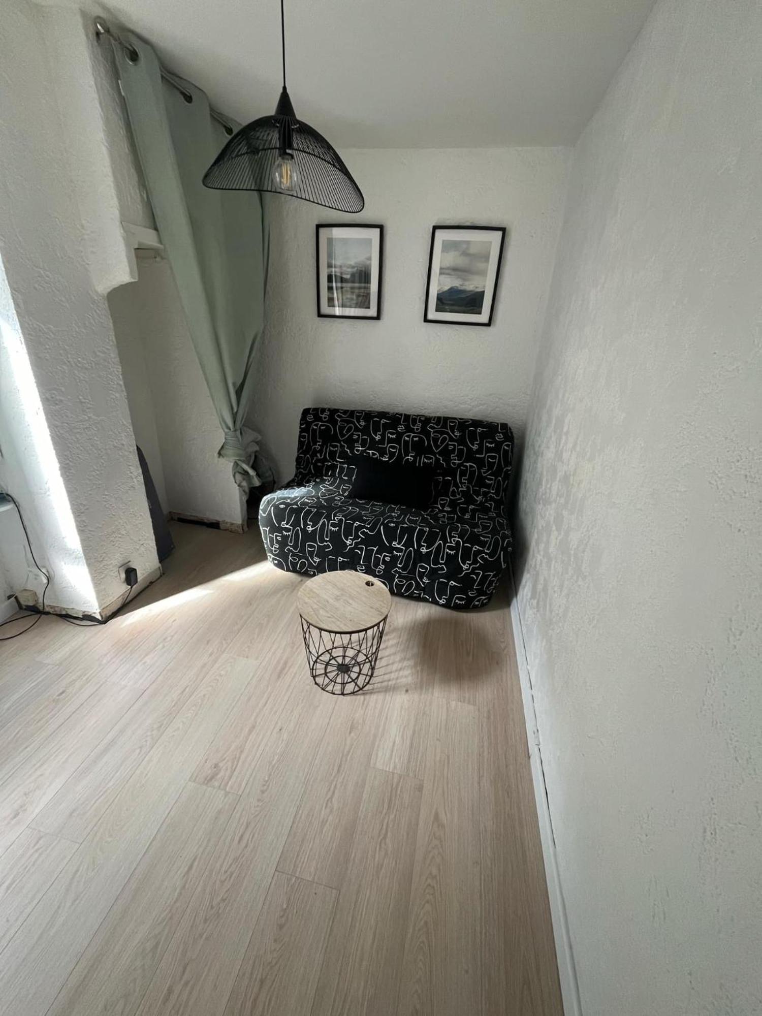 Studio En Duplex La Roquebrussanne Bagian luar foto